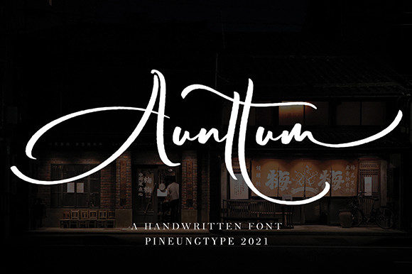 Aunttum: A Contemporary Script for Timeless Design Projects